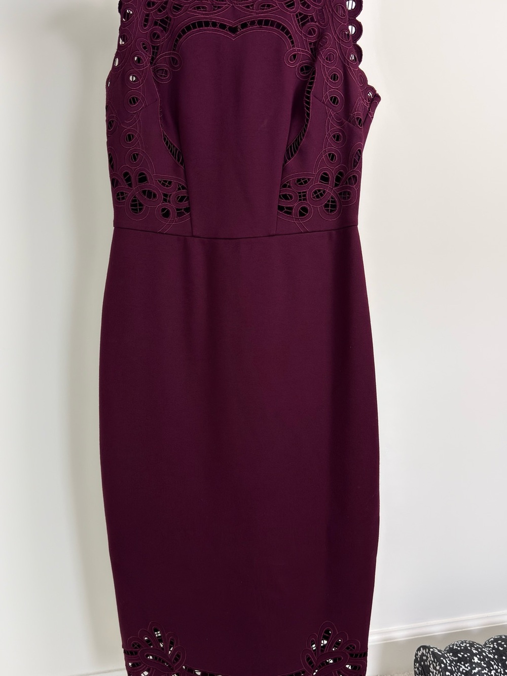 TED BAKER Burgundy Cutout Lace Sheath Dress Sz 1 / US 4 - Picture 2 of 14